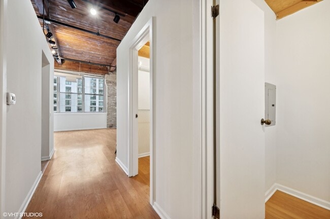 Building Photo - 540 N Lake Shore Dr