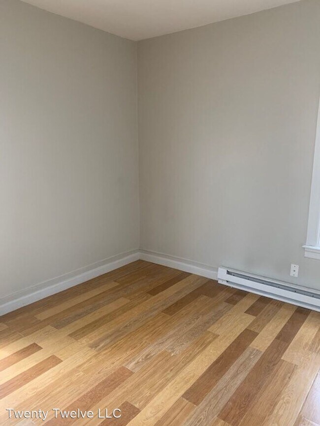 Building Photo - 1 br, 1 bath Apartment - 63-65 Larch Street