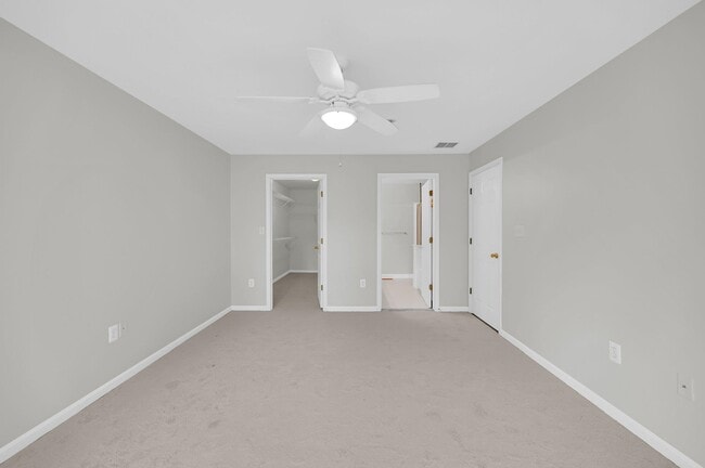 Building Photo - 104 Pebble Brook Dr