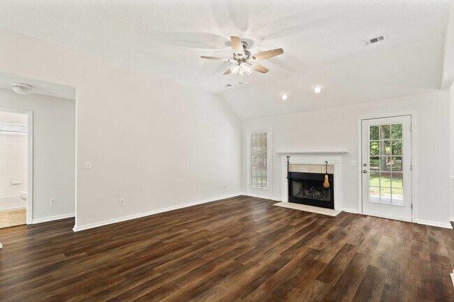 Building Photo - 371 Marshview Dr