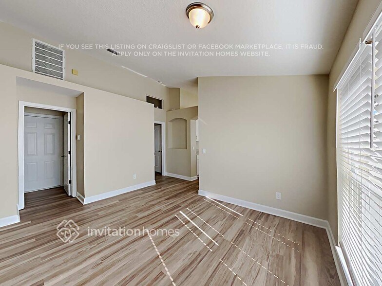 Building Photo - 1228 Foxridge Pl