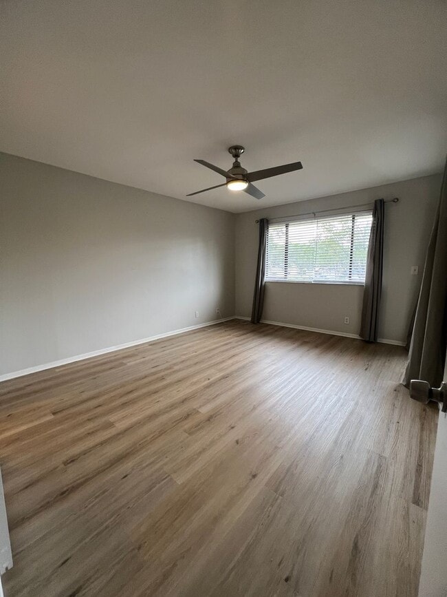 Building Photo - Comfort & Convenience in Plantation – 2BR/...