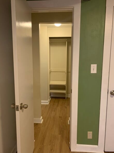 Building Photo - 655 Kilmer St