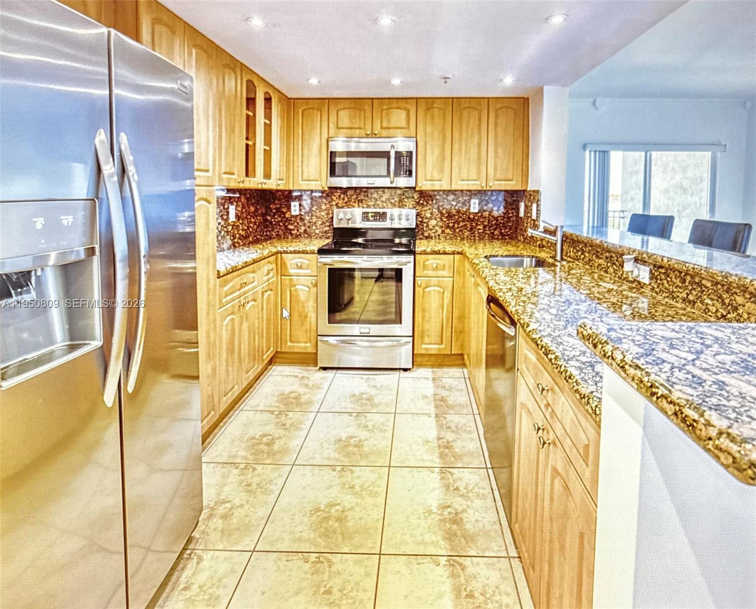 Building Photo - 120 SW 37th Ave