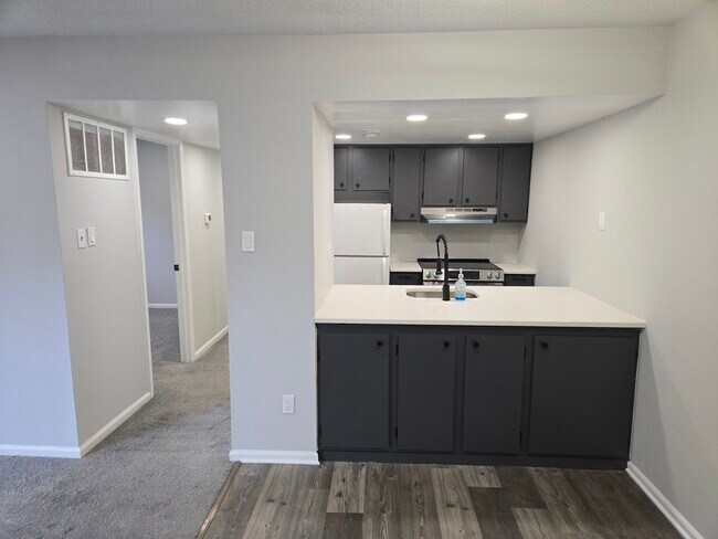 Building Photo - 122 Berwick Pl