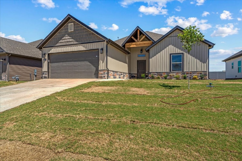 Building Photo - 1050 Sunshine Ct