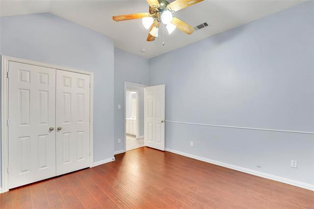 Building Photo - 1211 Greenway Dr