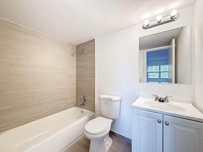 Building Photo - 961 NW 45th St