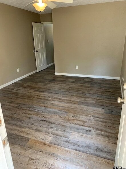 Building Photo - 113 Elm Creek Dr