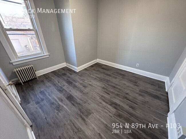 Building Photo - 954 89th Ave W