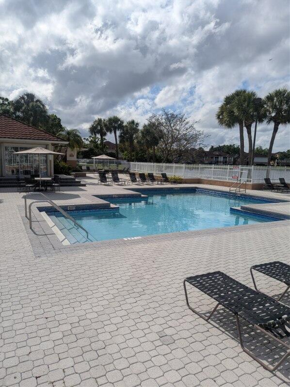 Building Photo - 719 NW 92nd Ave