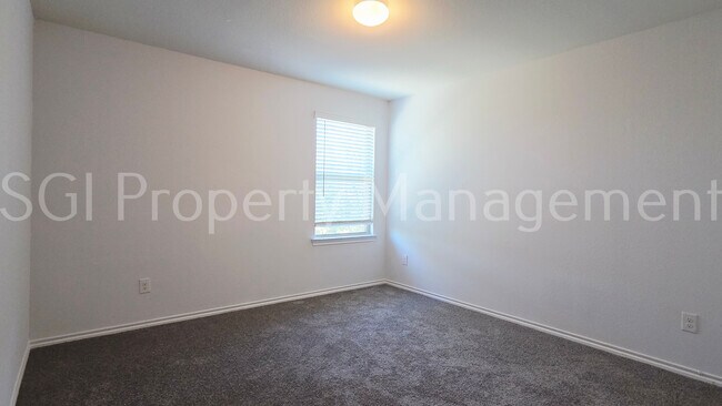 Building Photo - 1212 Bronze Ln