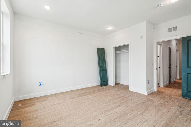 Building Photo - 4165 Mantua Ave