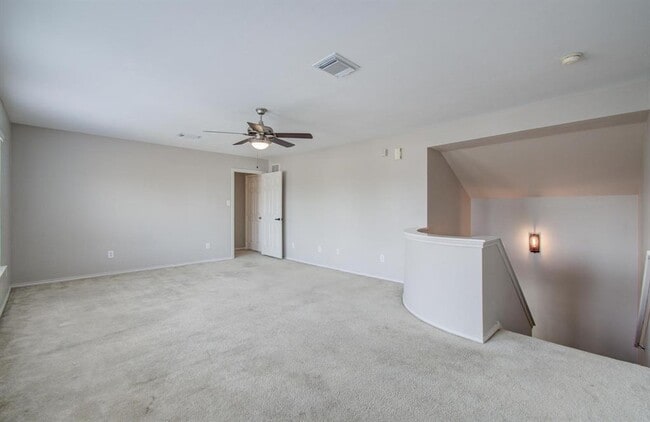 Building Photo - 2631 Woodridge Manor Dr