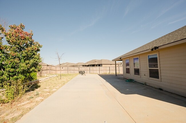Building Photo - 6919 Kate Reed Dr