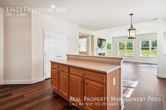 Building Photo - 13413 Fieldstone Way