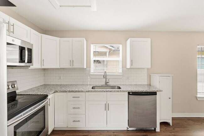 Building Photo - 3822 Lila St