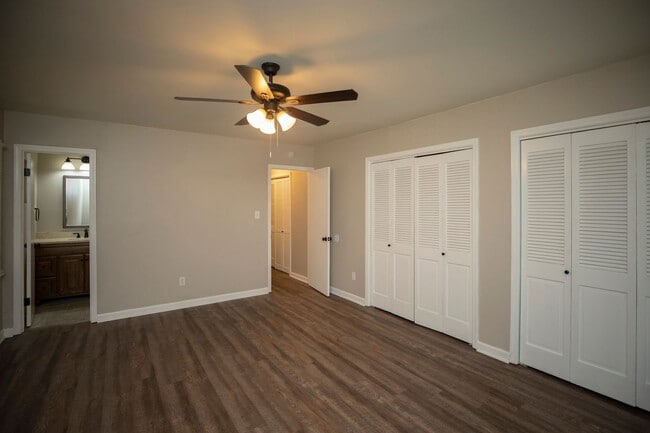 Building Photo - ** 4 bed 2 bath located by Montgomery Academy ** Call 334-366-9198 for a self showing