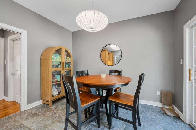 Building Photo - 4 Bedroom Home on 3.65 Acres in Moseley – Available September 22nd – $3,500/mo