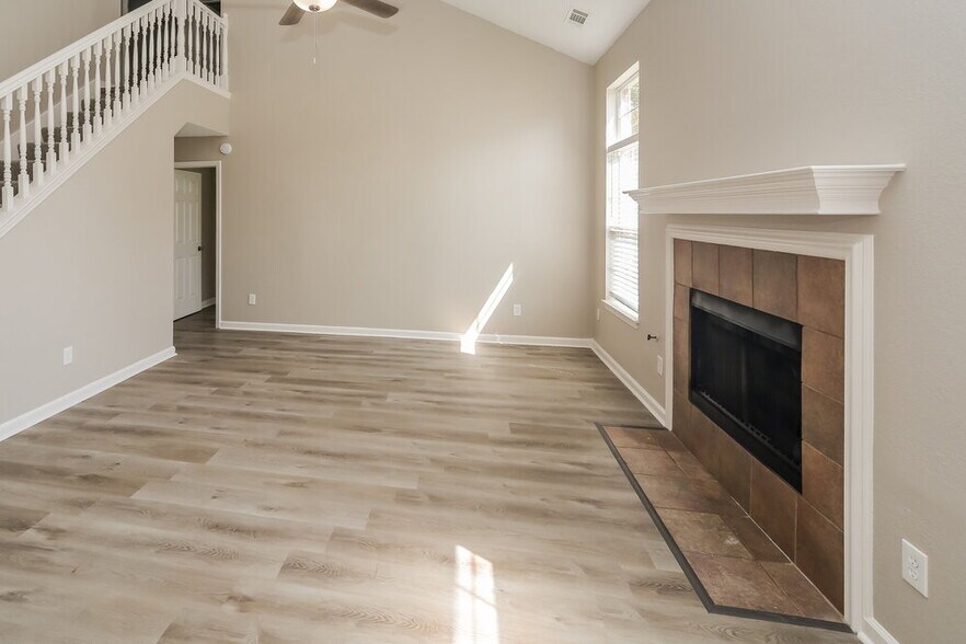 Building Photo - 4915 Top Notch Loop
