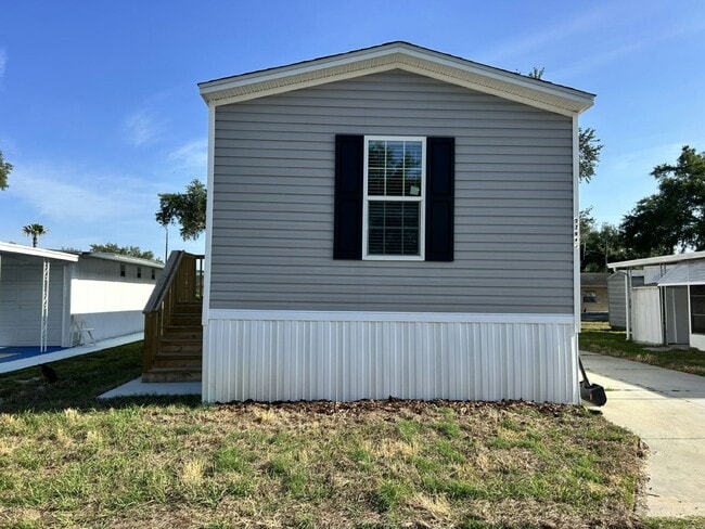 Building Photo - 37947 12th Ave