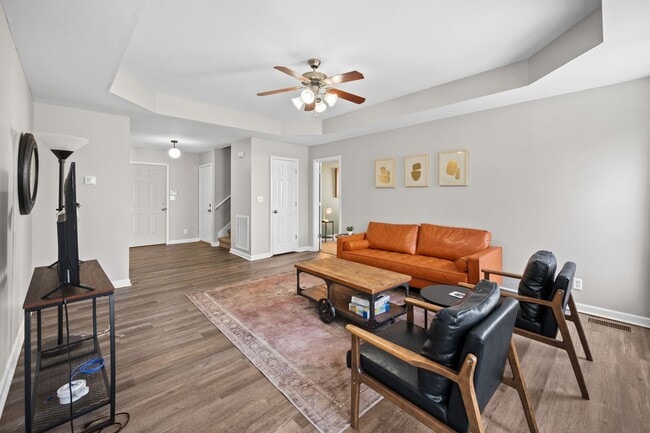 Building Photo - Fully Furnished | Bonus Room | Fenced Yard |No Backyard Neighbors!