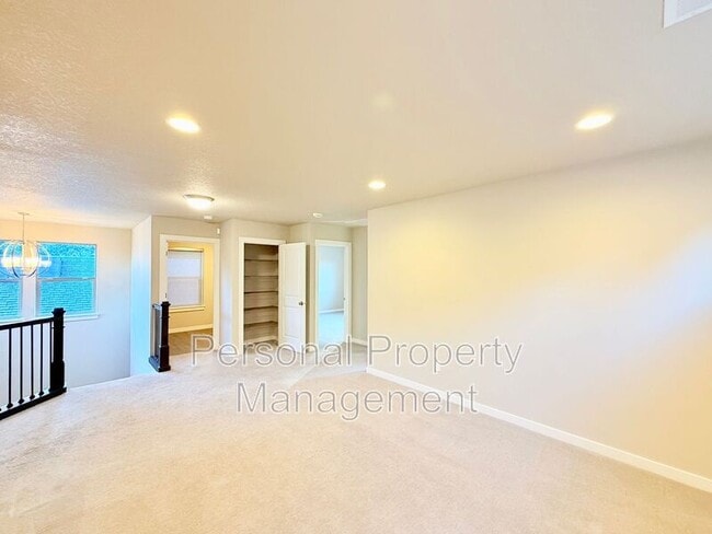 Building Photo - 15601 NE 107th St