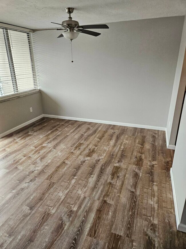 Building Photo - 12900 Lake Ave