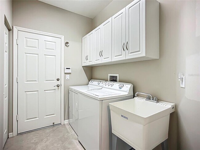 Building Photo - 15646 Aurora Lake Cir