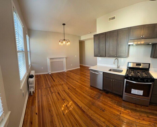 Building Photo - 715 15th St SE