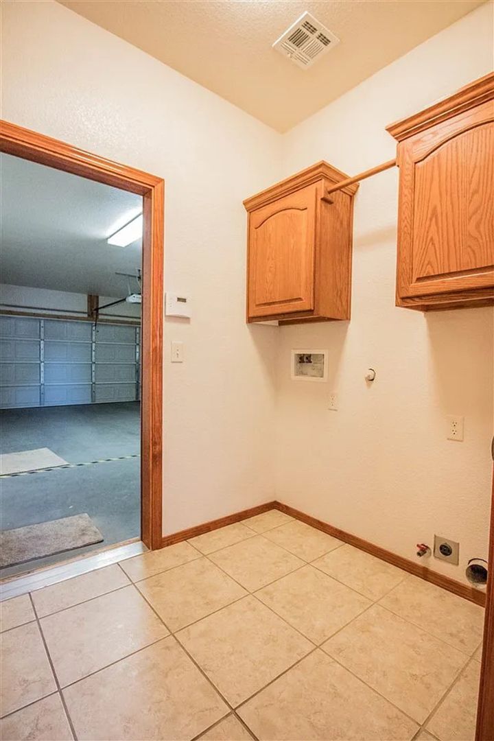 Building Photo - 2309 Saguaro Loop