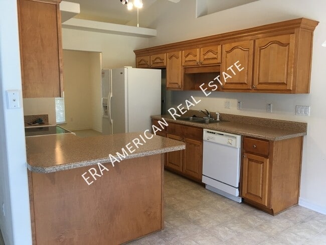 Building Photo - 1922 Everglades Dr