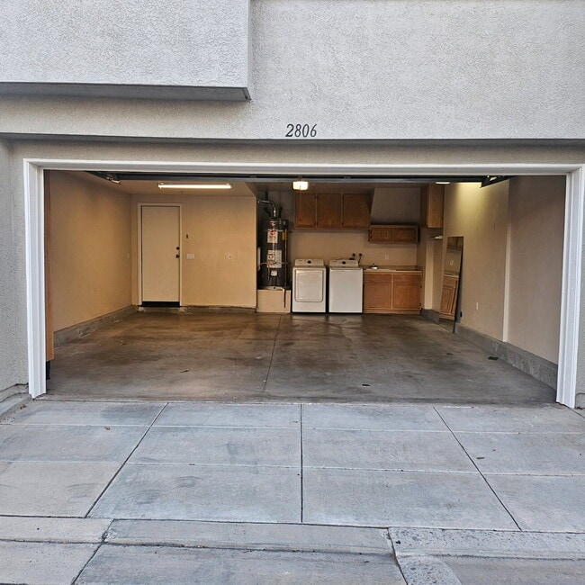Building Photo - 2806 Cherrywood