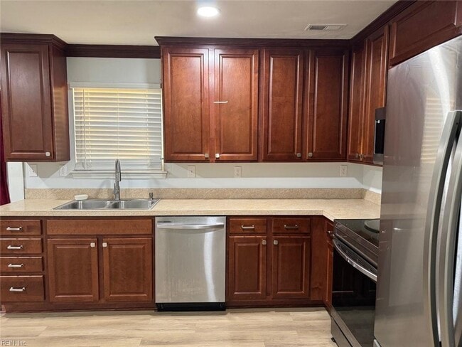 Building Photo - 5686 Rivermill Cir