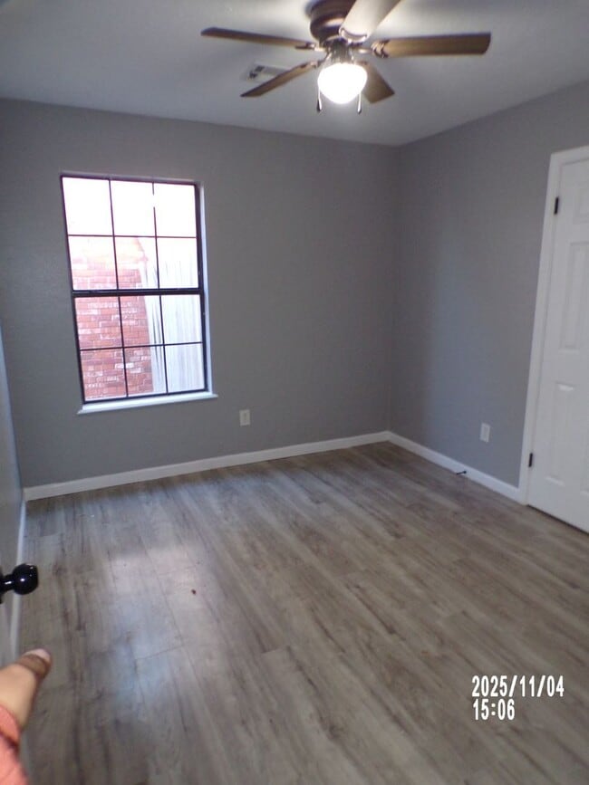 Building Photo - Fresh Paint!!, New Flooring and Granite Co...