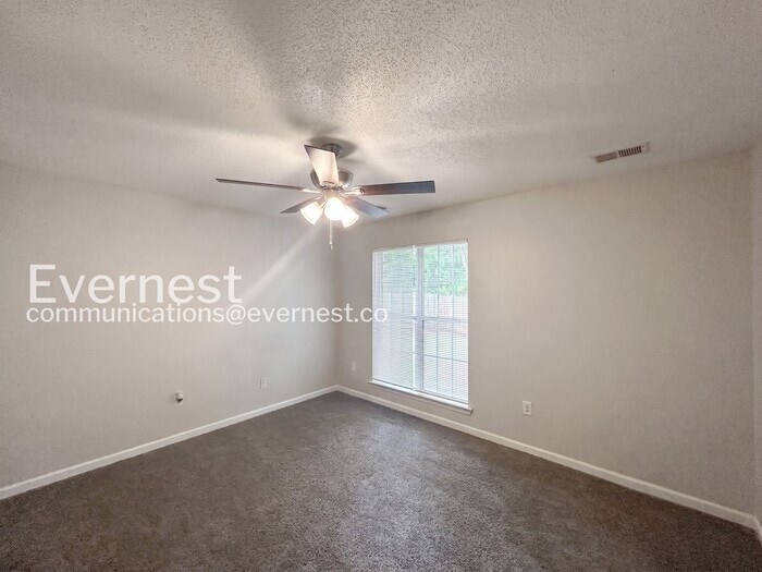 Building Photo - 10721 Ridgefield Dr