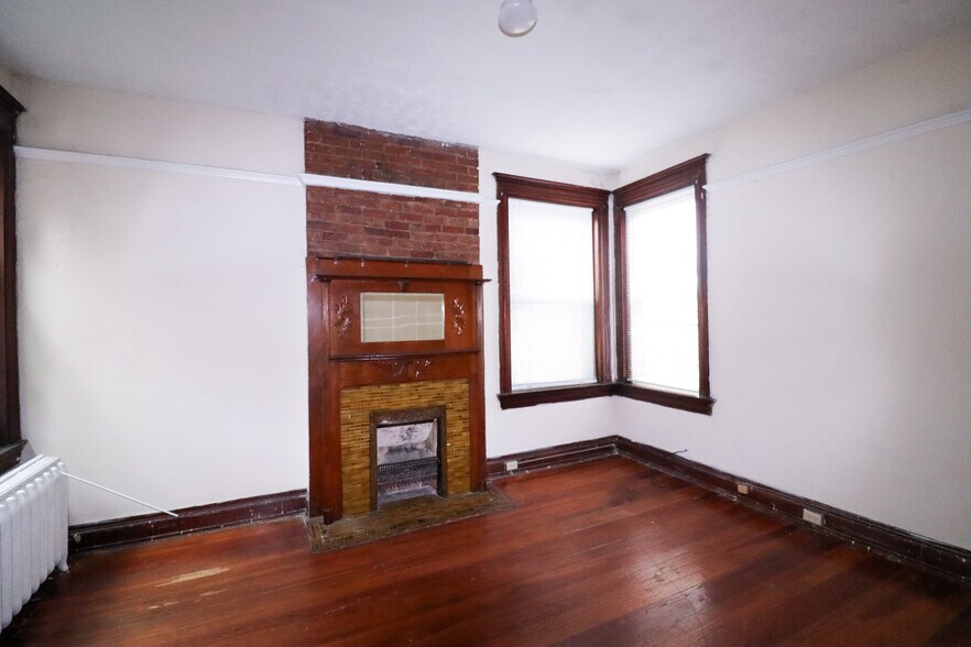 Building Photo - 2705 Eden Ave