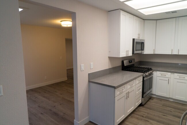 Building Photo - 14526 Garden Rd