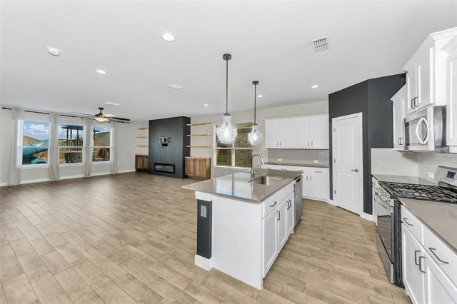 Building Photo - 11524 Leeson St