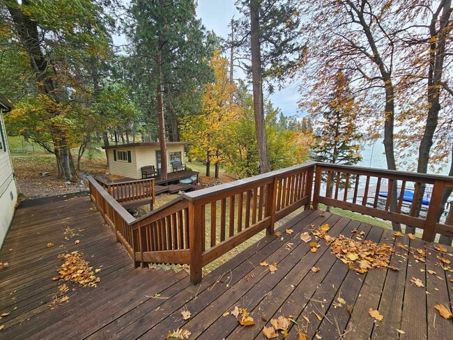 Building Photo - Lake front on Kings Point-Winter Rental On...