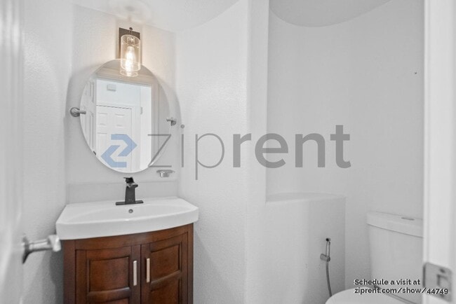 Building Photo - 882 Inspiration Pl