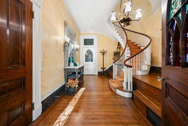 Building Photo - 59 Mt Vernon St