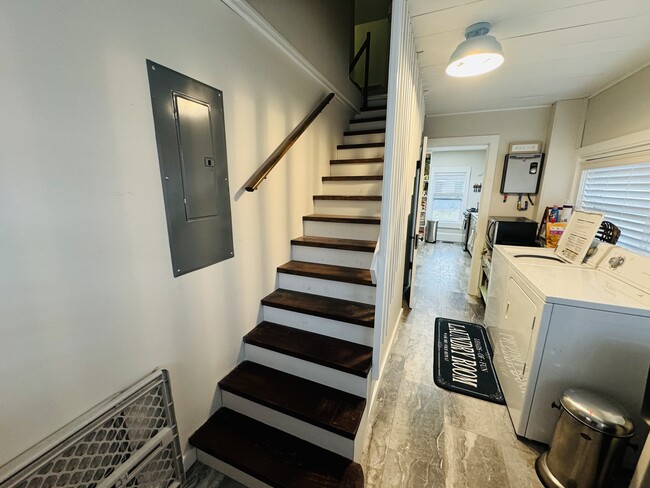 Building Photo - 59 Bleckley Dr