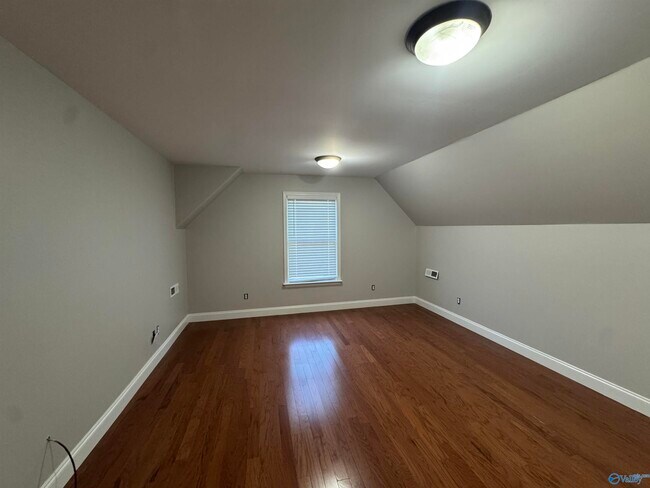 Building Photo - 117 Christy Dr