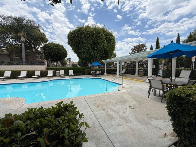 Building Photo - Beautiful UTC Townhome at the Renaissance Capri, with Loft, Fireplace, Garage & Resort Amenities