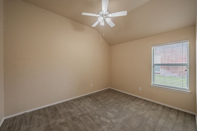 Building Photo - excellent single story home in Willow Park