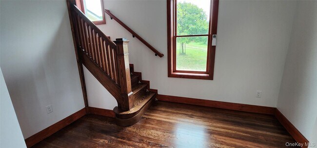 Building Photo - 31 McCormick Rd