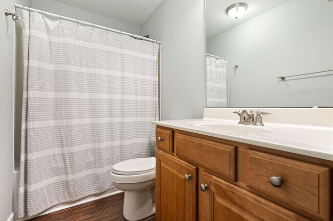 Building Photo - Beautiful 3-Bedroom Townhome in North Raleigh
