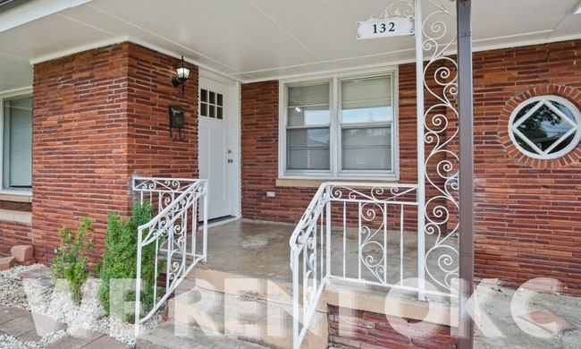 Building Photo - 132 W Jarman Dr