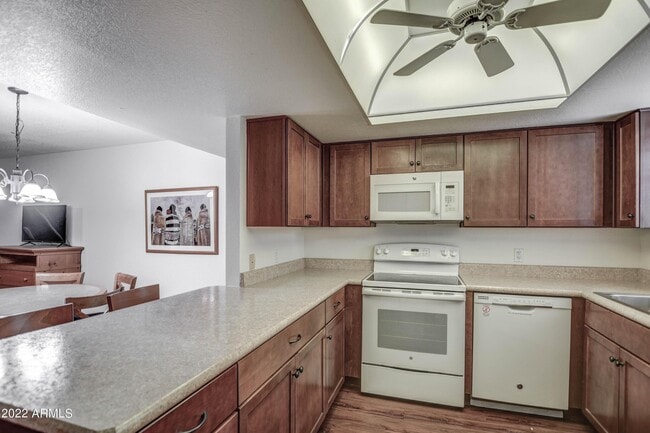Building Photo - 886 W Galveston St